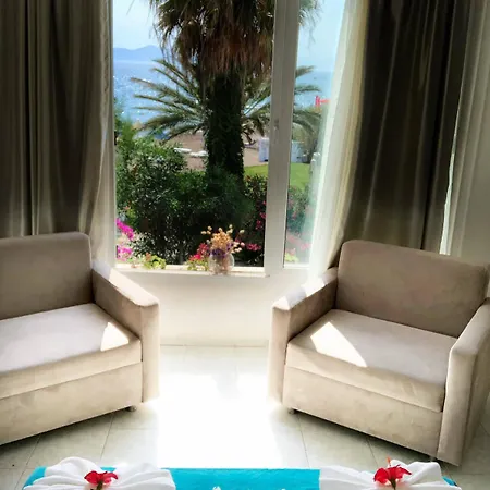 Eles Hotel 3*
